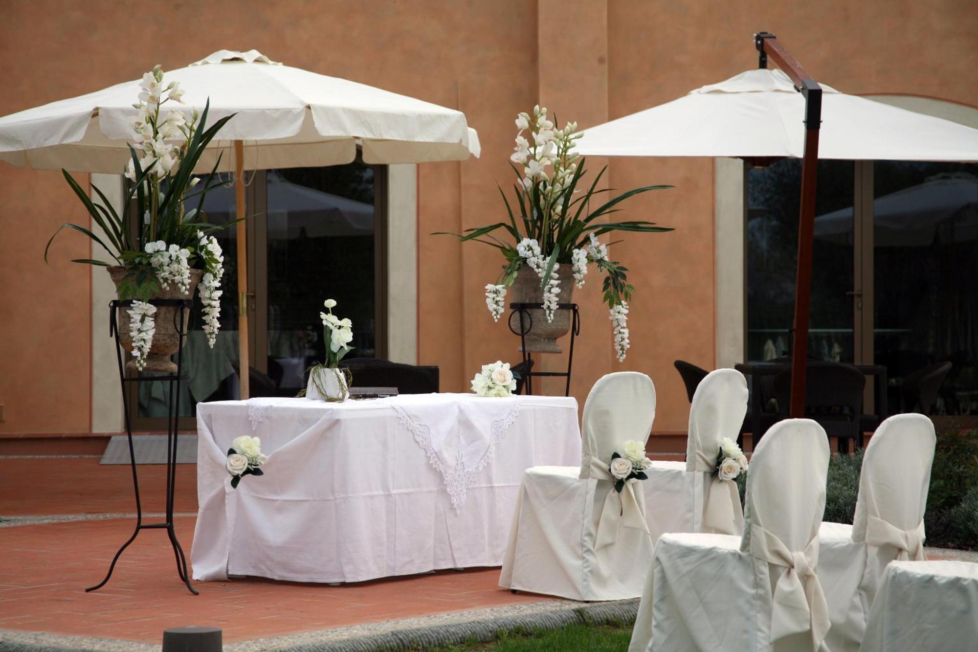 Le Colombaie Country Resort Ponsacco Exterior foto
